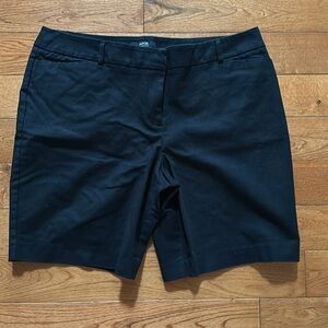 Apt. 9 Black Shorts 98%cotton 2%spandex size 16